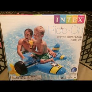 NWOT. Pool toy for children 3+